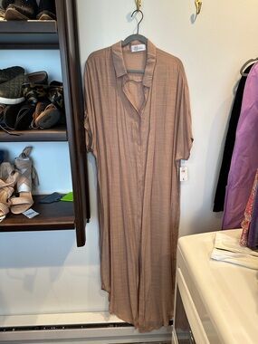Relaxed Button-Front Maxi Dress in Taupe